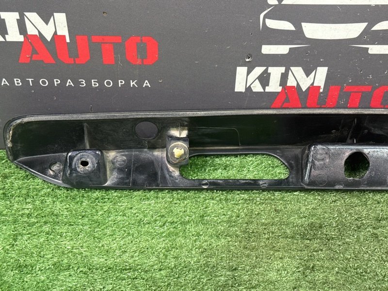 Накладка крышки багажника Hyundai Accent