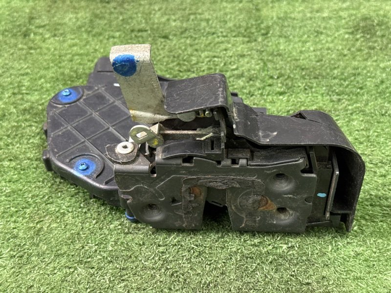 Замок двери Ford Focus 2