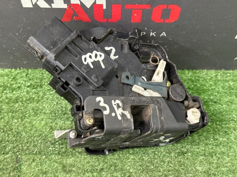 Замок двери Ford Focus 2