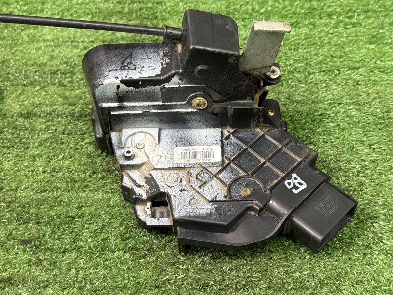 Замок двери Ford Focus 2