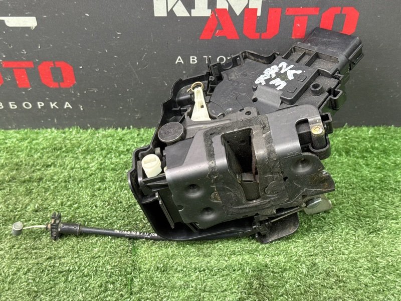 Замок двери Ford Focus 2