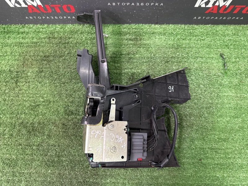 Замок двери Ford Fusion