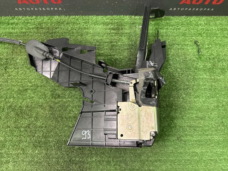 Замок двери Ford Fusion