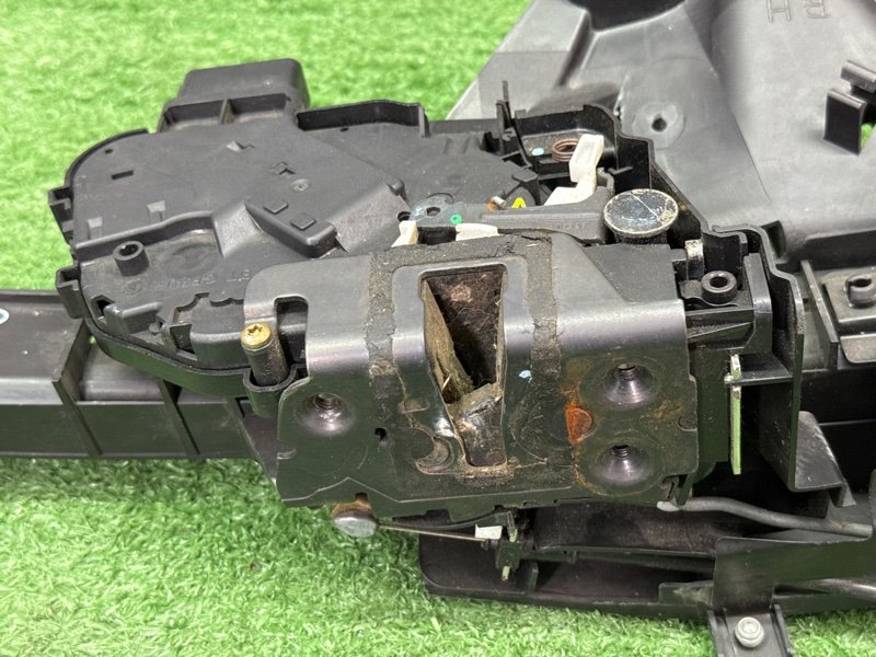 Замок двери Ford C-Max