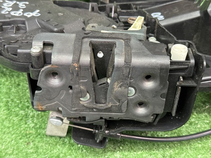 Замок двери Ford Focus 2