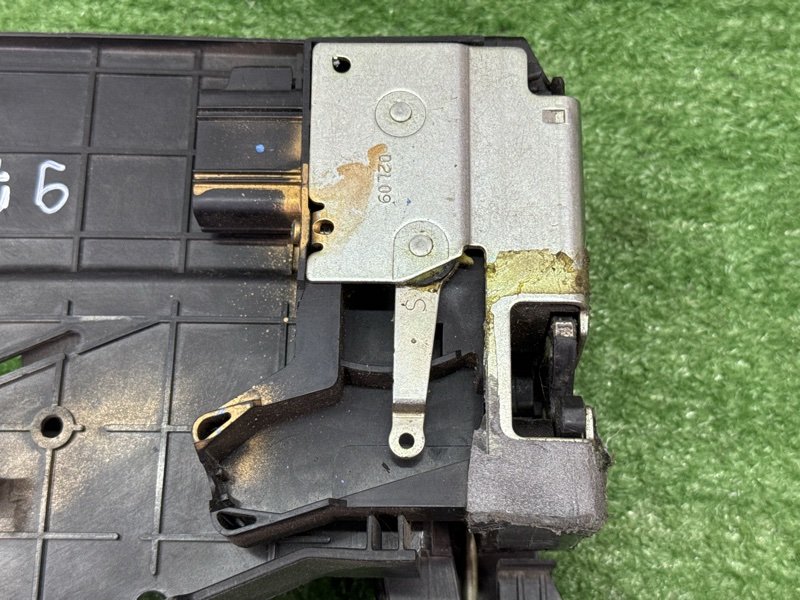 Замок двери Ford Fusion