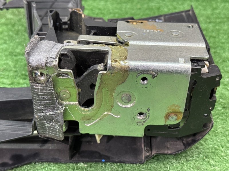 Замок двери Ford Fusion