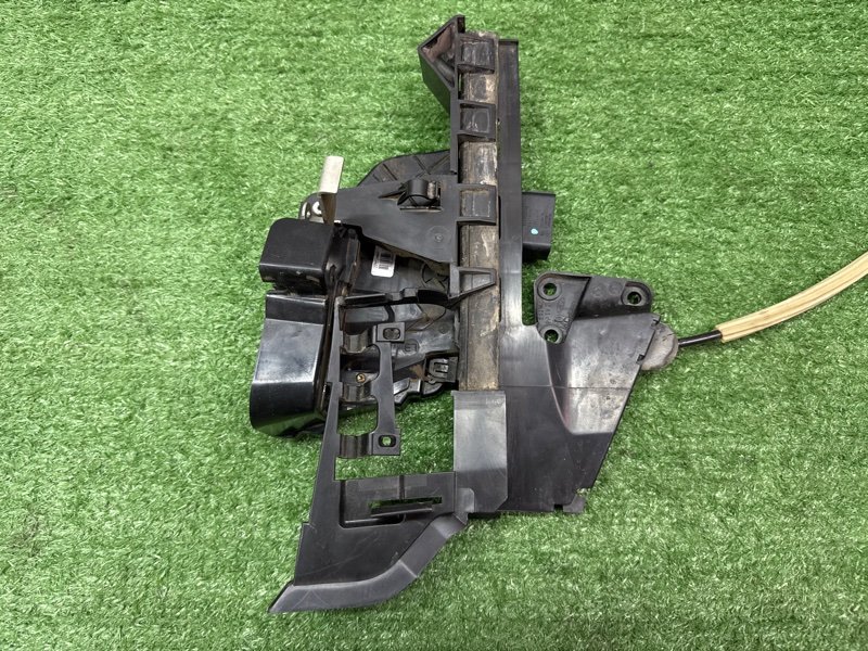 Замок двери Ford Focus 2