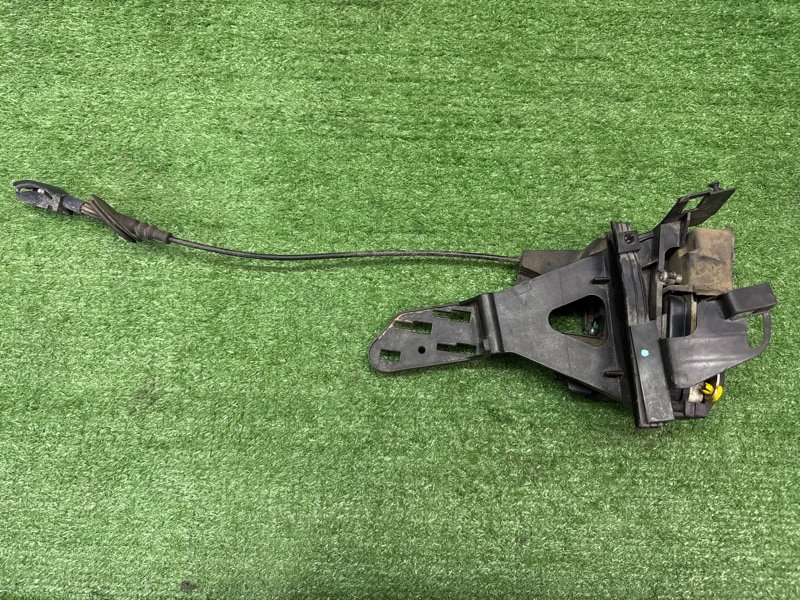 Замок двери Ford Fiesta