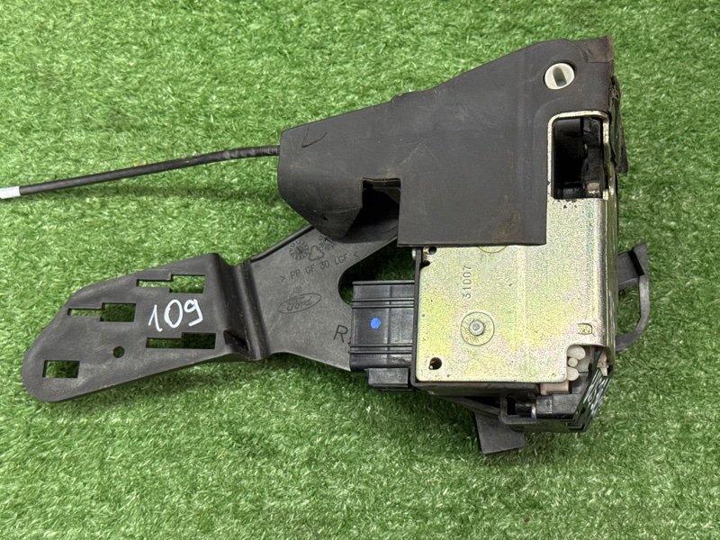 Замок двери Ford Fiesta