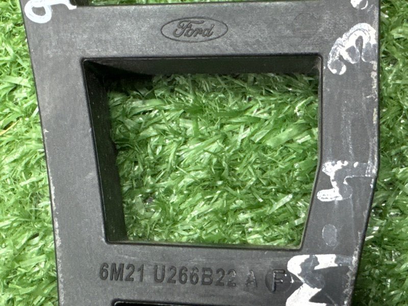 Кронштейн ручки двери Ford Mondeo 4