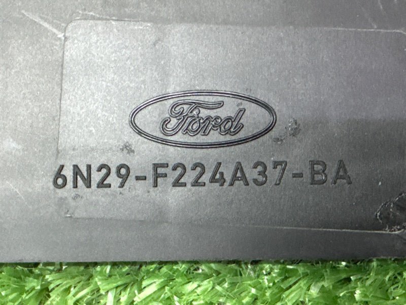 Кронштейн ручки двери Ford Fiesta