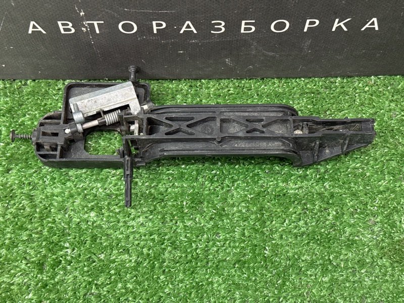 Кронштейн ручки двери Ford Fiesta