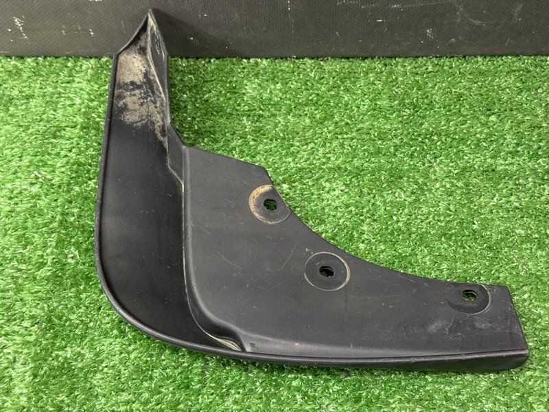 Брызговик Renault Duster