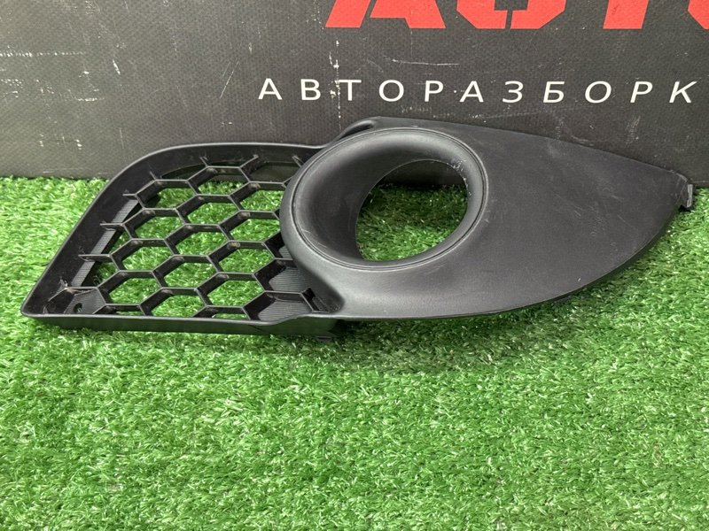 Решетка ПТФ Mitsubishi Lancer 10