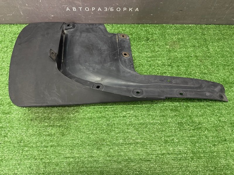 Брызговик Toyota Land Cruiser 200