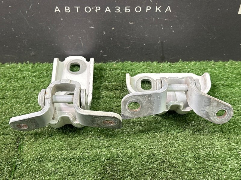 Петли двери Opel Astra J