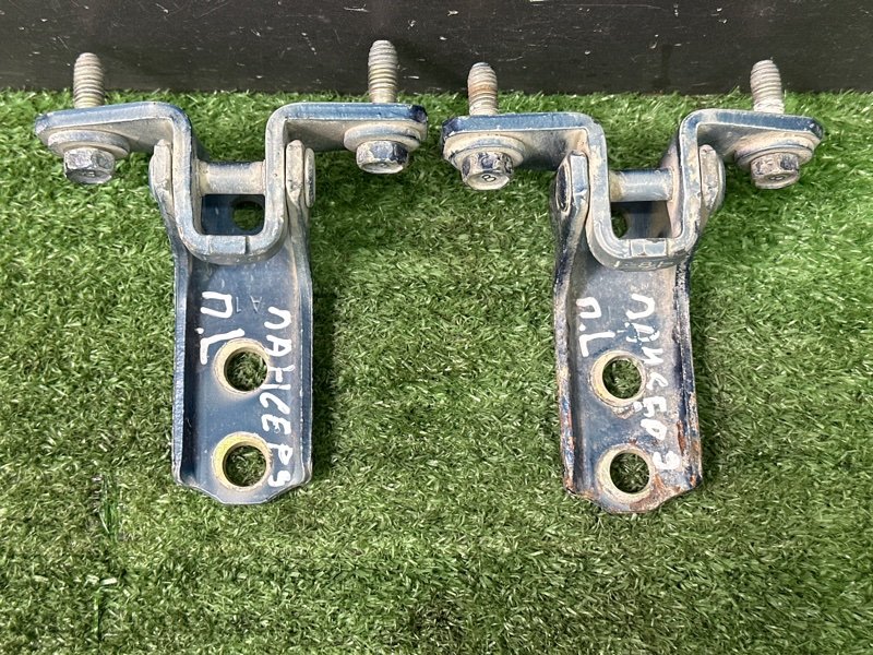 Петли двери Mitsubishi Lancer 9