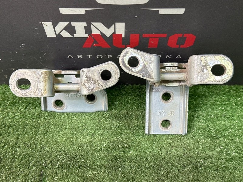 Петли двери Kia Rio 2