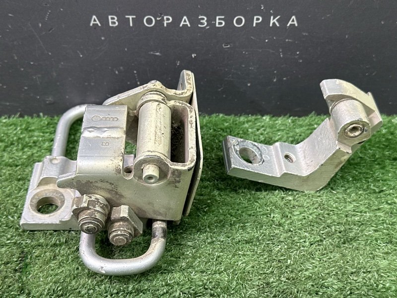 Петли двери Skoda Octavia A4