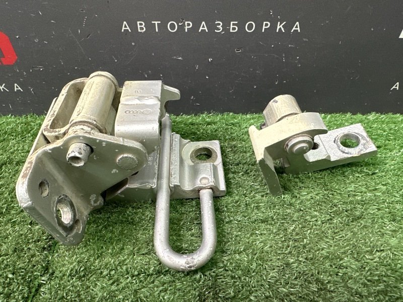 Петли двери Skoda Octavia A4