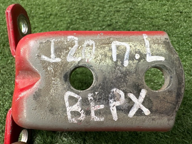 Петли двери Hyundai i20