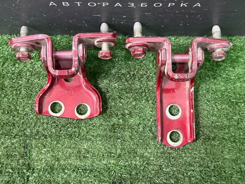 Петли двери Mitsubishi Lancer 9