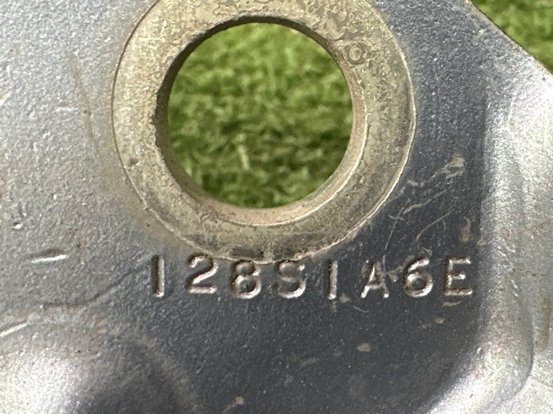 Петли двери Ford Fusion