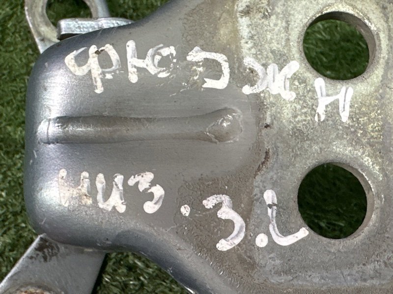 Петли двери Ford Fusion