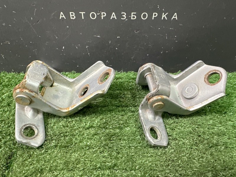 Петли двери Mazda 3 BK