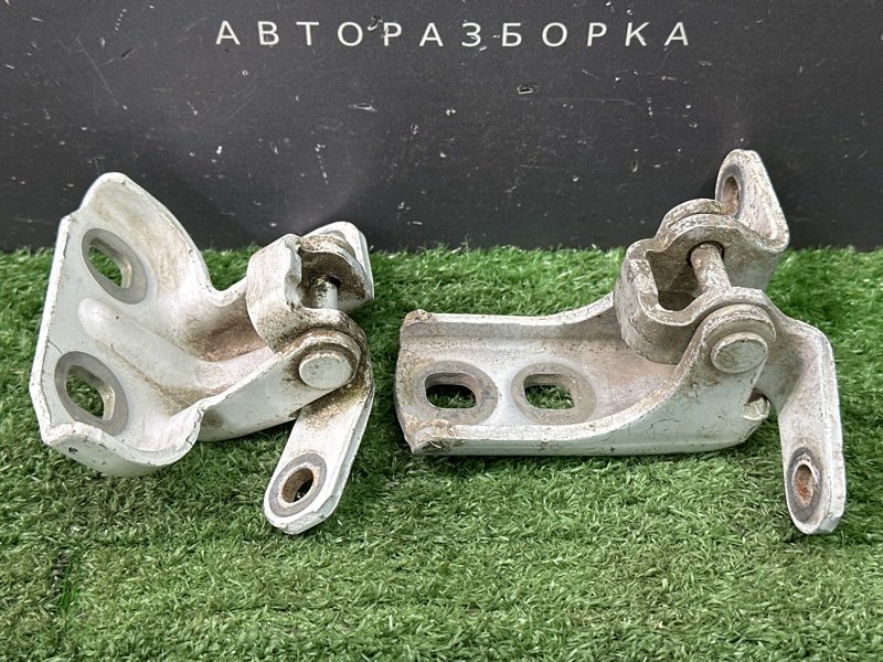 Петли двери Opel Astra J