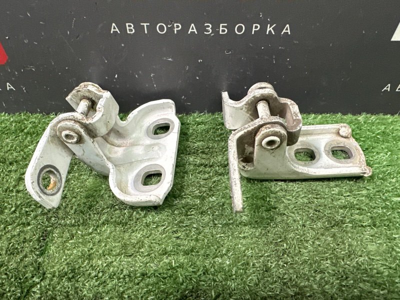 Петли двери Opel Astra J