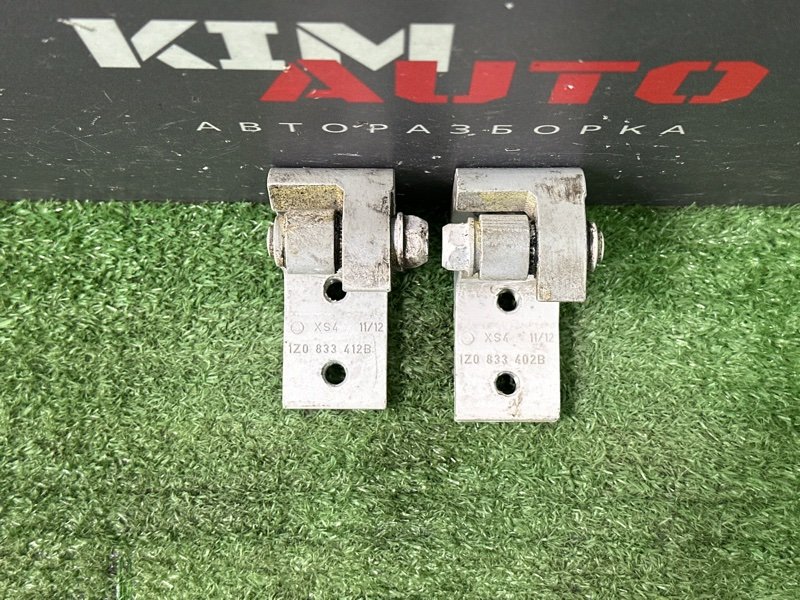 Петли двери Skoda Octavia A5