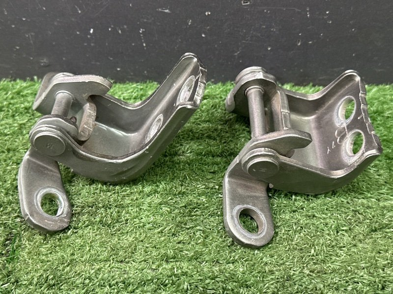 Петли двери Honda Civic 5D