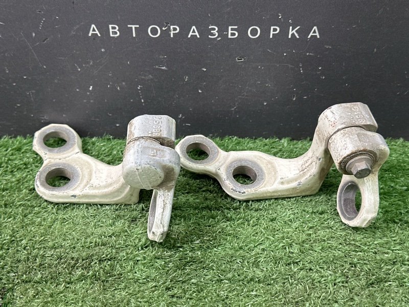 Петли двери Ford Focus 2