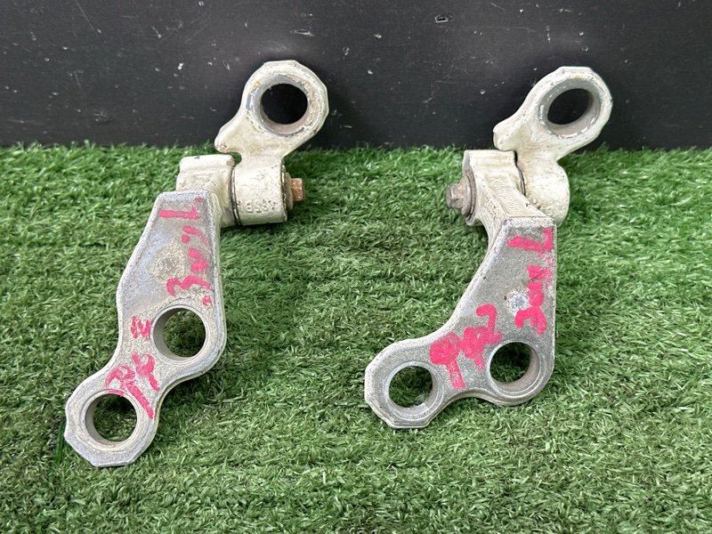 Петли двери Ford Focus 2