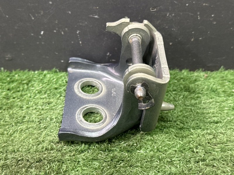 Петля двери Citroen C 4