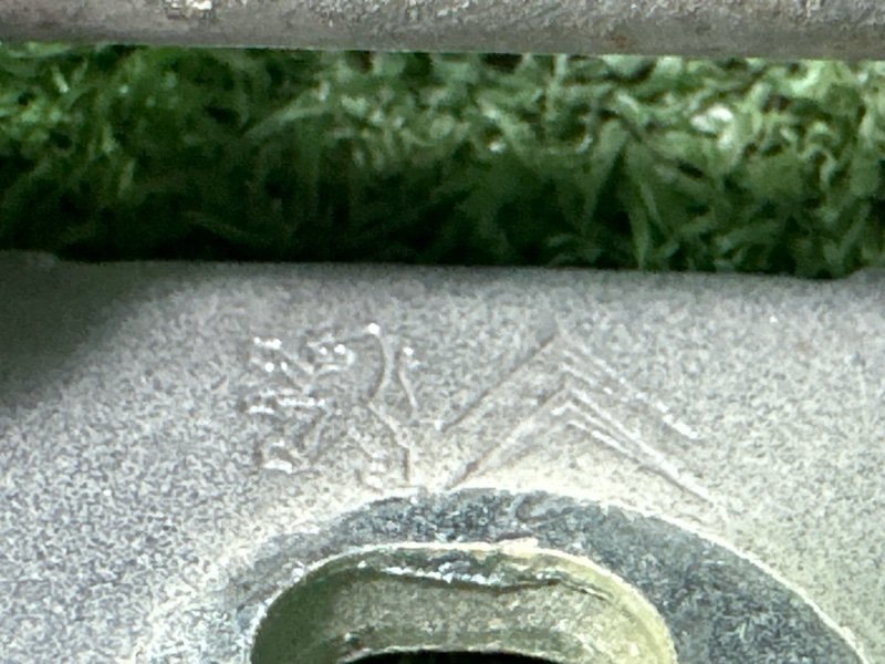 Петля двери Citroen C 4