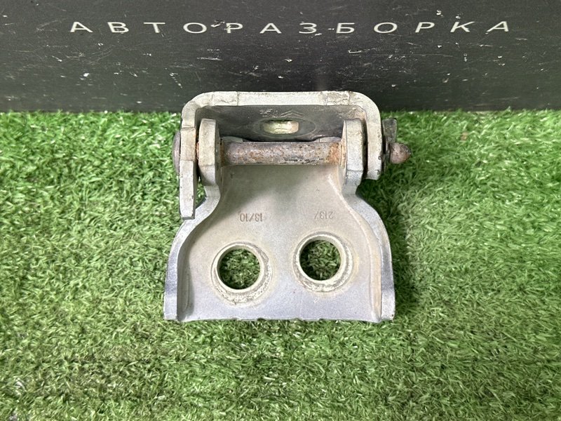 Петля двери Citroen C 4