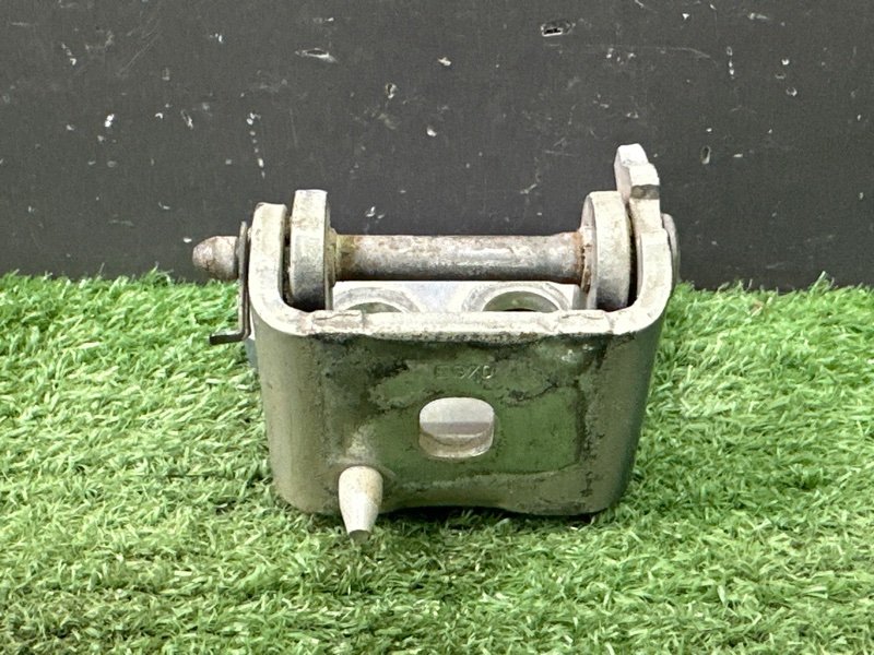 Петля двери Citroen C 4