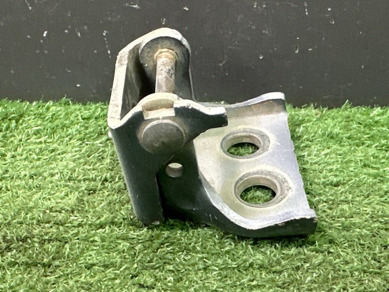 Петля двери Citroen C 4