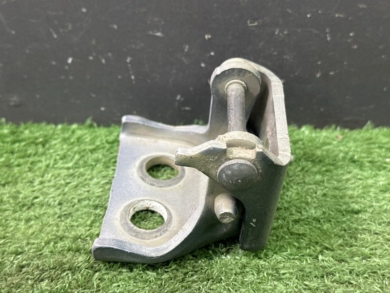 Петля двери Citroen C 4