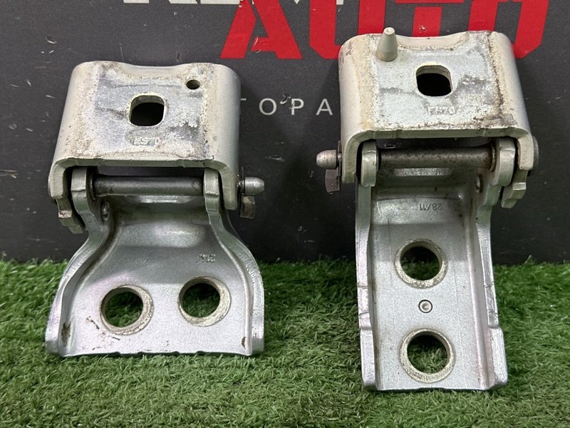 Петли двери Citroen C 4