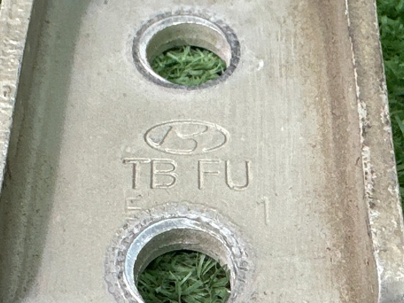 Петли двери Hyundai Getz