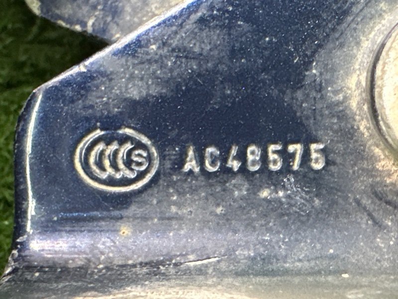 Петля двери Ford Mondeo 4