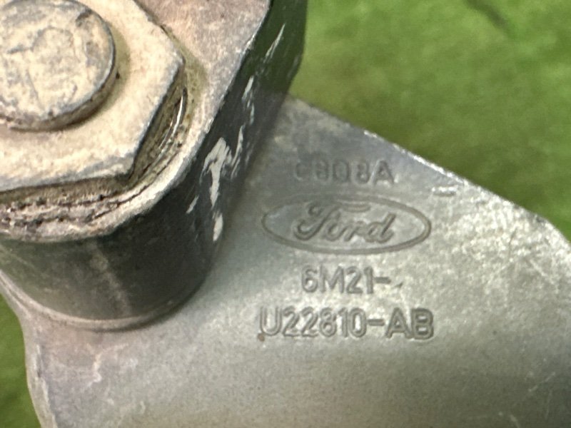 Петля двери Ford Mondeo 4