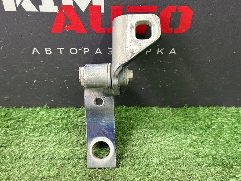 Петля двери Ford Mondeo 4