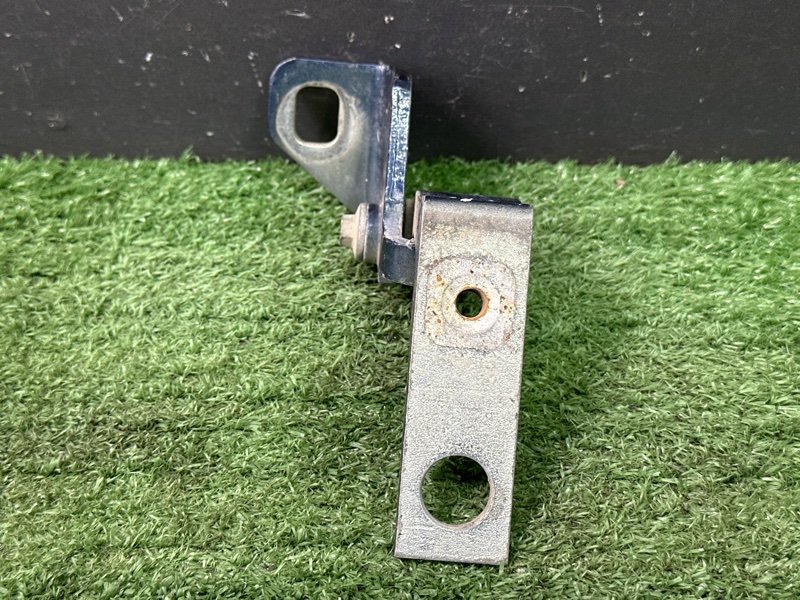 Петля двери Ford Mondeo 4