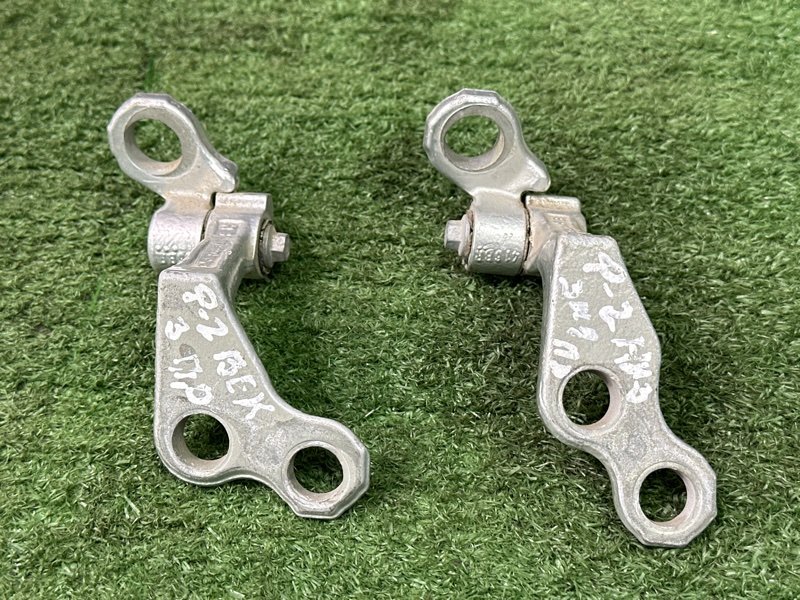 Петли двери Ford Focus 2