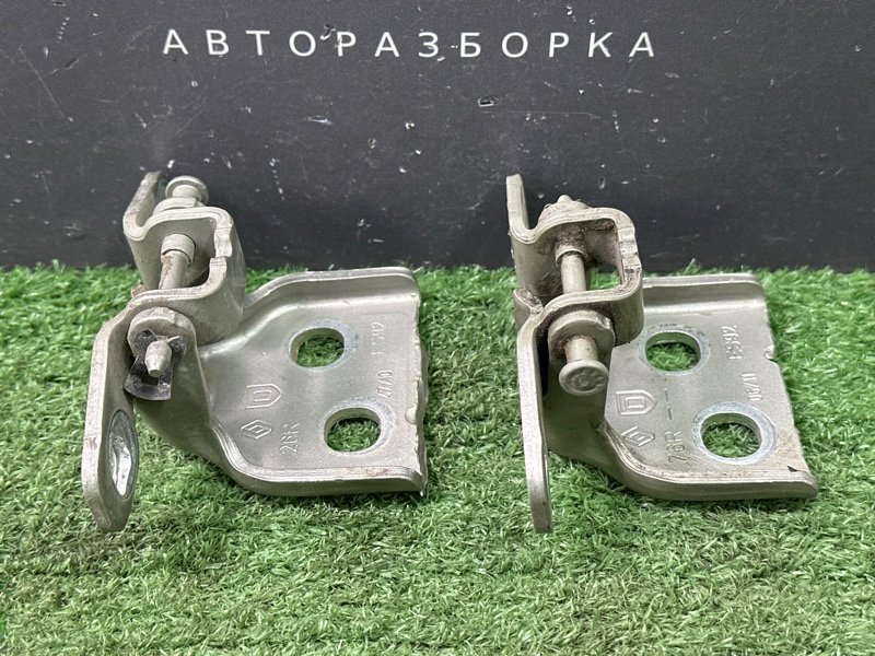 Петли двери Lada Largus